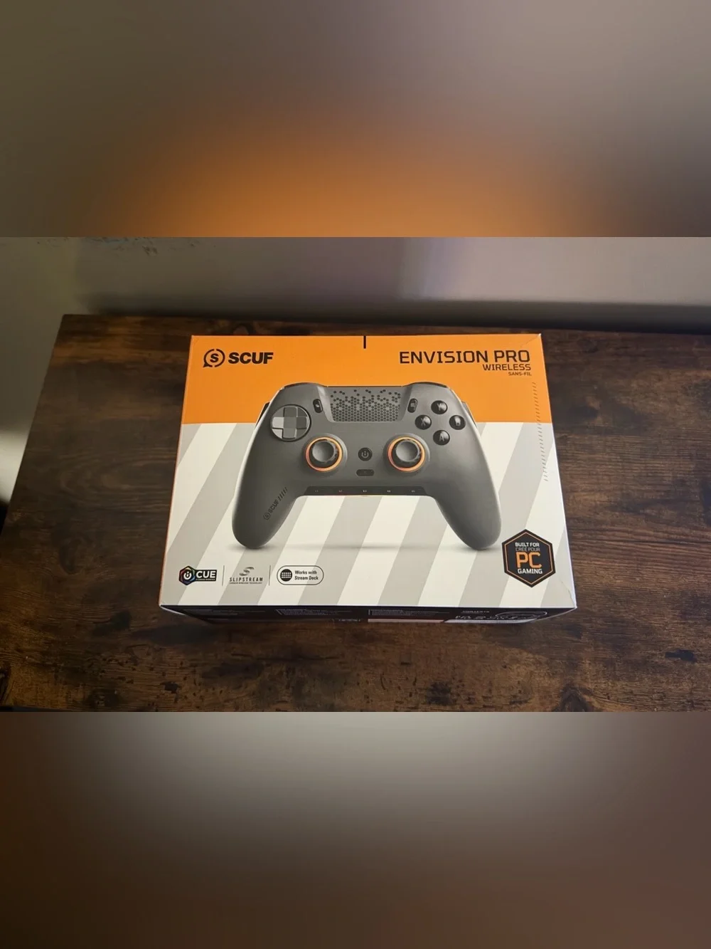 SCUF - ENVISION PRO v2 Wireless Gaming Controller for PC with Anti-Drift Thumbst
